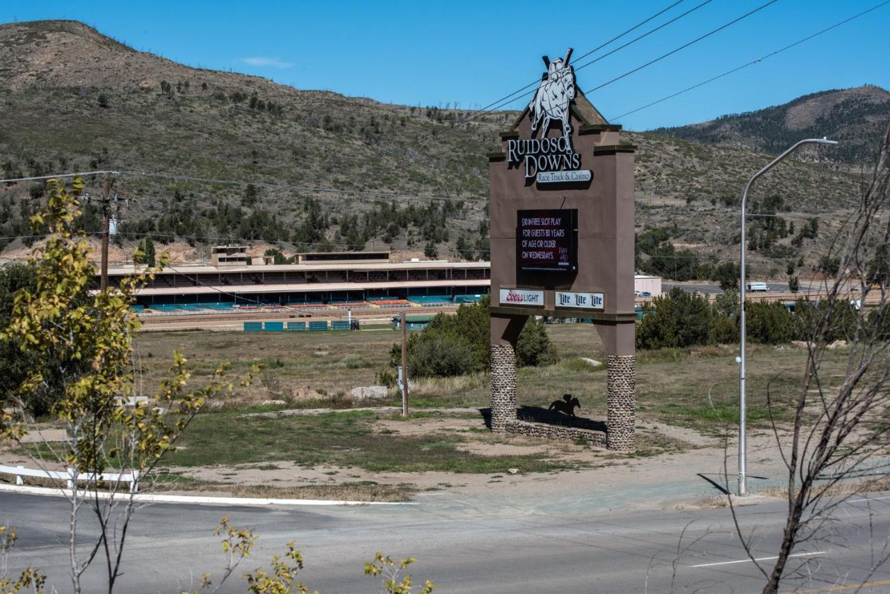 Tiny Two, 2 Bedrooms, Midtown, Sleeps 4 Ruidoso Buitenkant foto